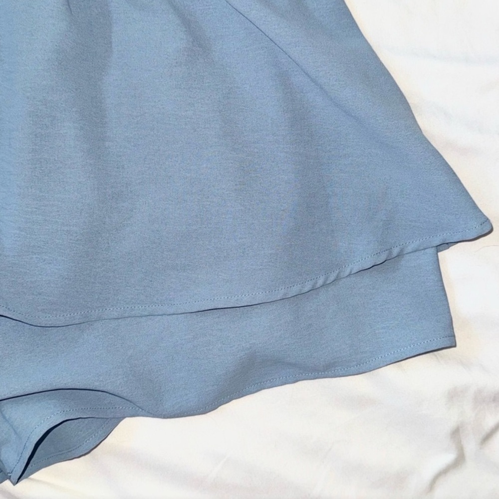 AKIRA Romper Flowing Layered Bottom Vacation Blue Gray Size Large - Picture 3 of 11